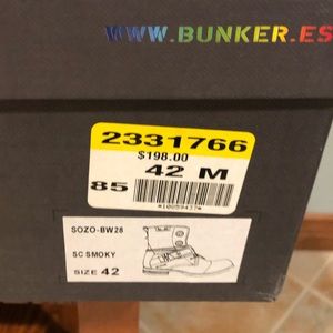 Bunker boots 🥾 totally cool 😎